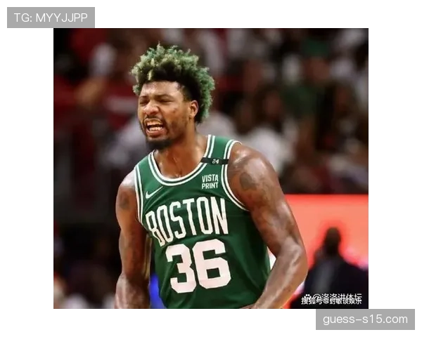 斯玛特发球失误酿险情,湖人老将经验救场 斯玛特发球失误酿险情,湖人老将经验救场