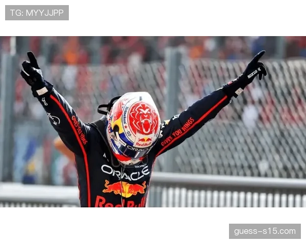 诺里斯巴西站夺冠,维斯塔潘维修区发车连超斩获季军 诺里斯巴西站夺冠,维斯塔潘维修区发车连超斩获季军