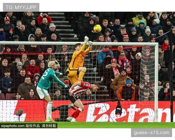 桑德兰0-1利物浦，萨拉赫角球助攻范迪克头球制胜