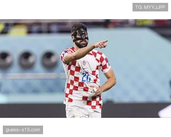 聚焦:年轻后卫格瓦迪奥尔在曼城的改造,从中卫到边后腰的战术价值提升